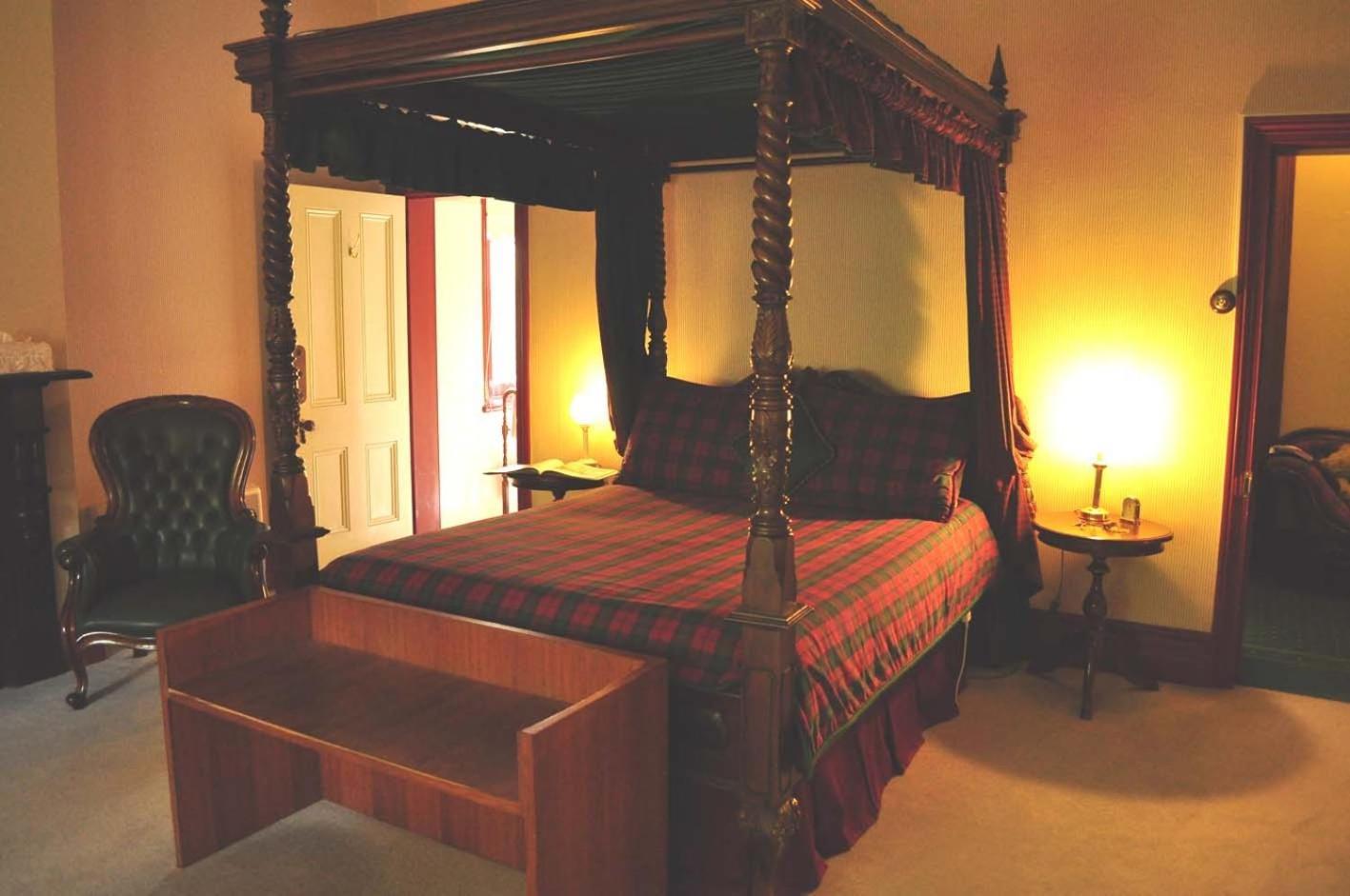 Ormiston House Bed and Breakfast Strahan Buitenkant foto