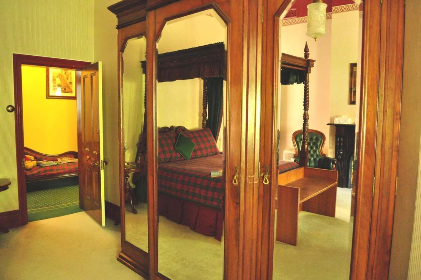 Ormiston House Bed and Breakfast Strahan Buitenkant foto